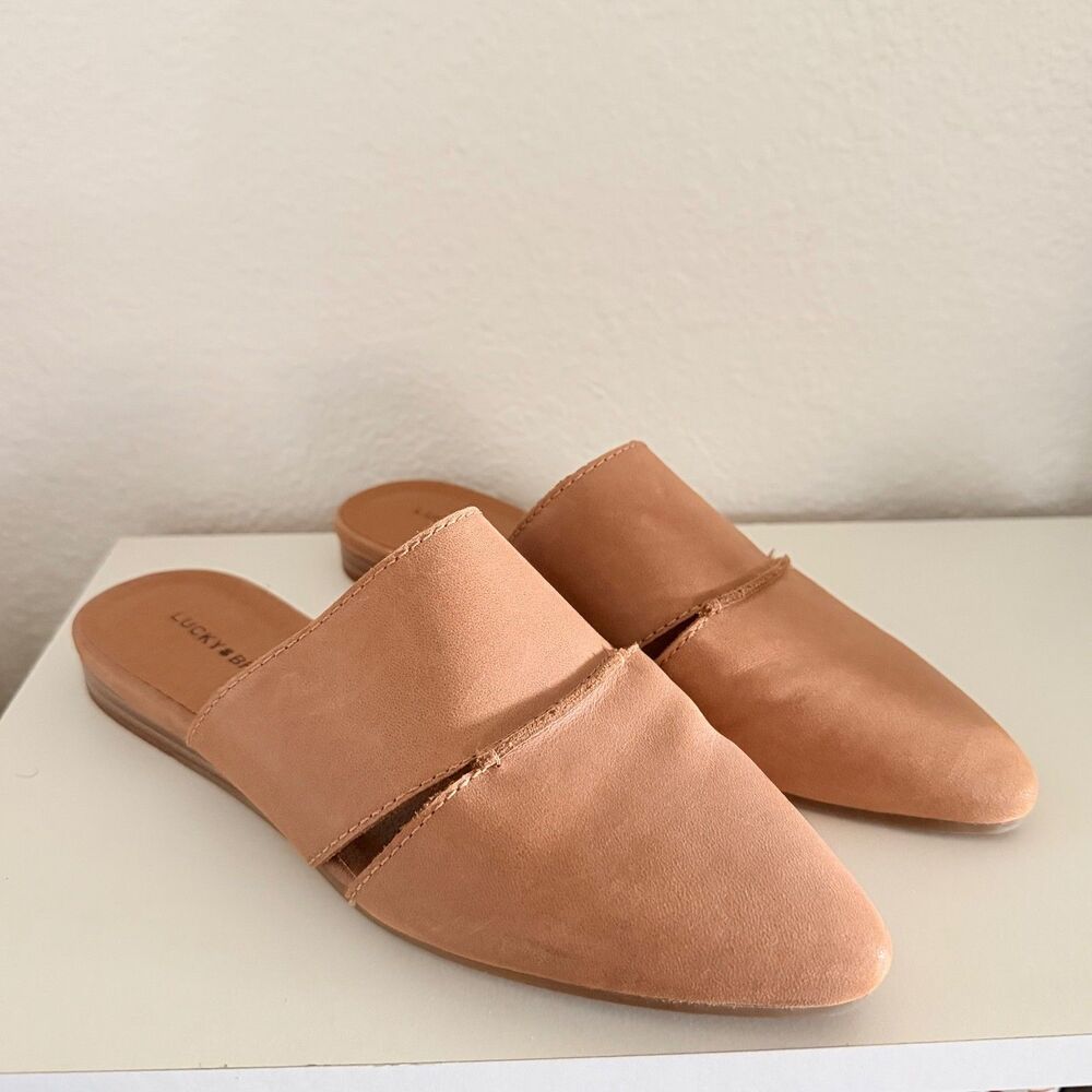 Lucky Brand Leather Mule Slides Women Size 7 Brown Tan Slip On Pointed Toe Fla - Picture 2 of 8